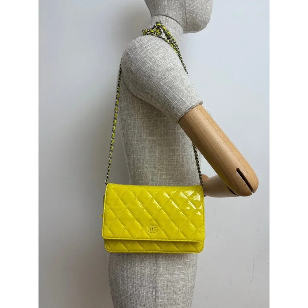 CHANEL Neon Yellow Patent Wallet On Chain Acrylic CC SHW